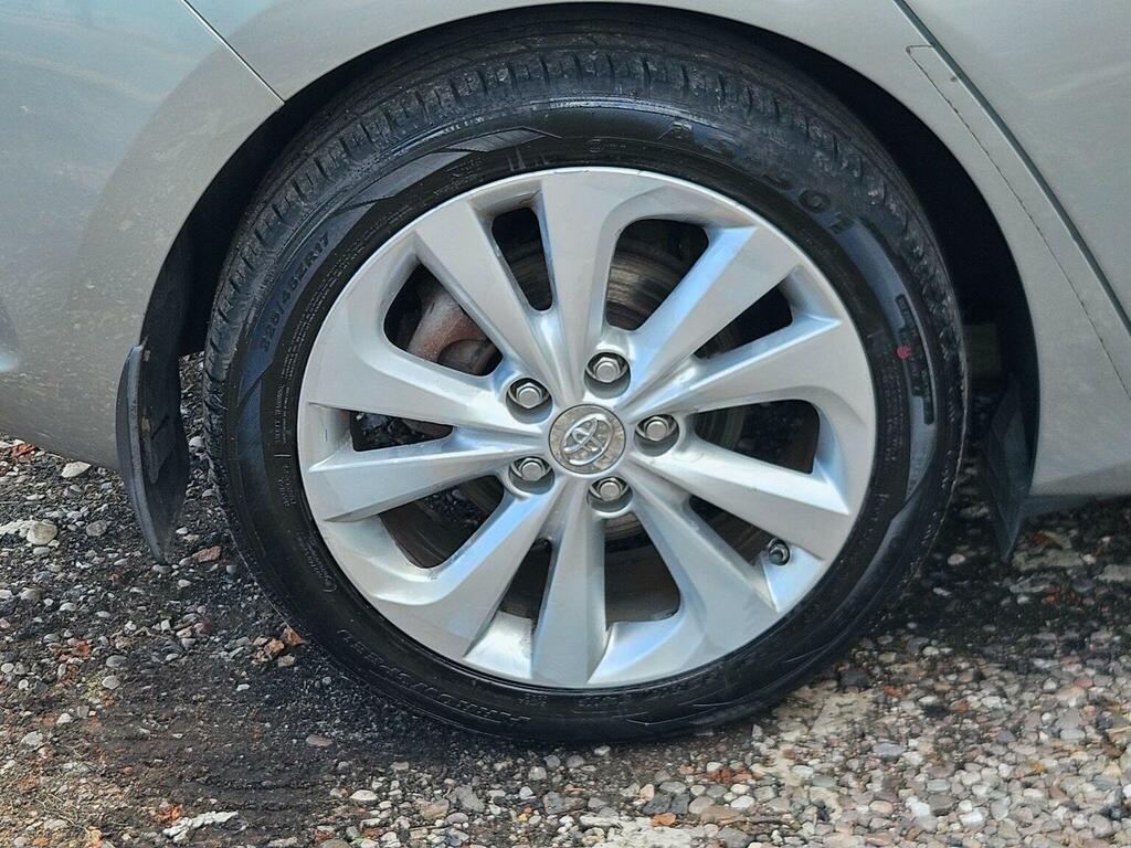 Toyota Auris Red #35