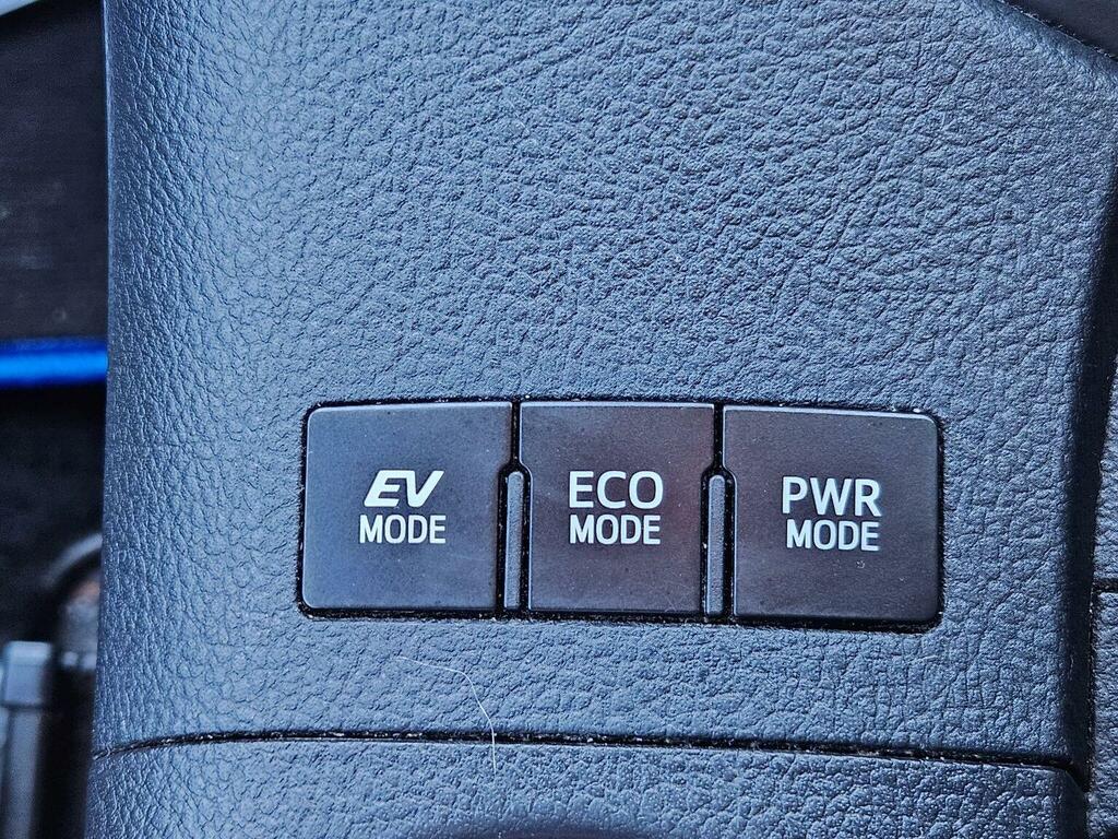 Toyota Auris Red #23