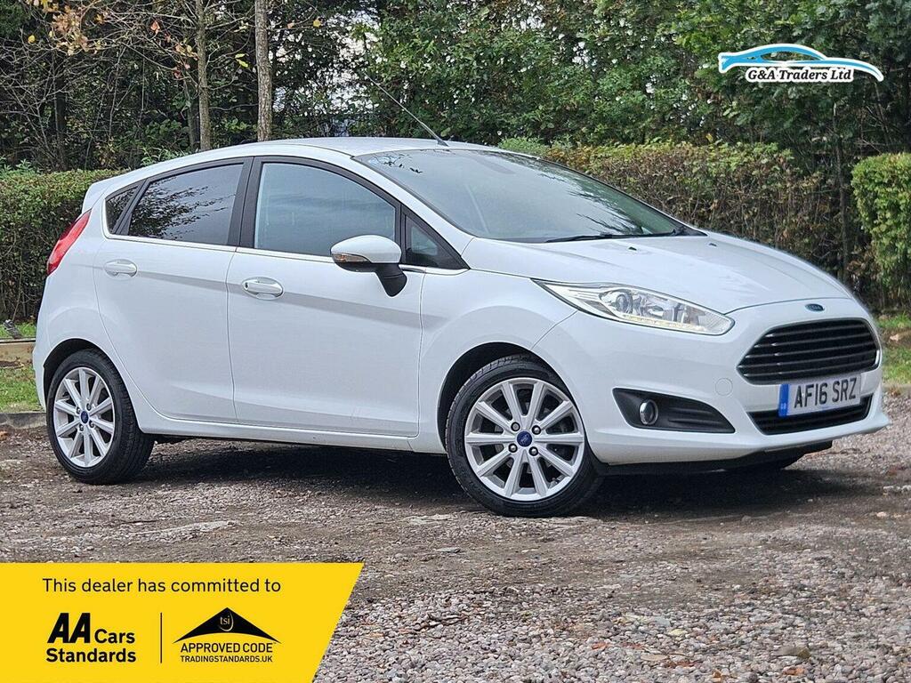 Ford Fiesta 1.0T Ecoboost Titanium Euro 6 Ss White