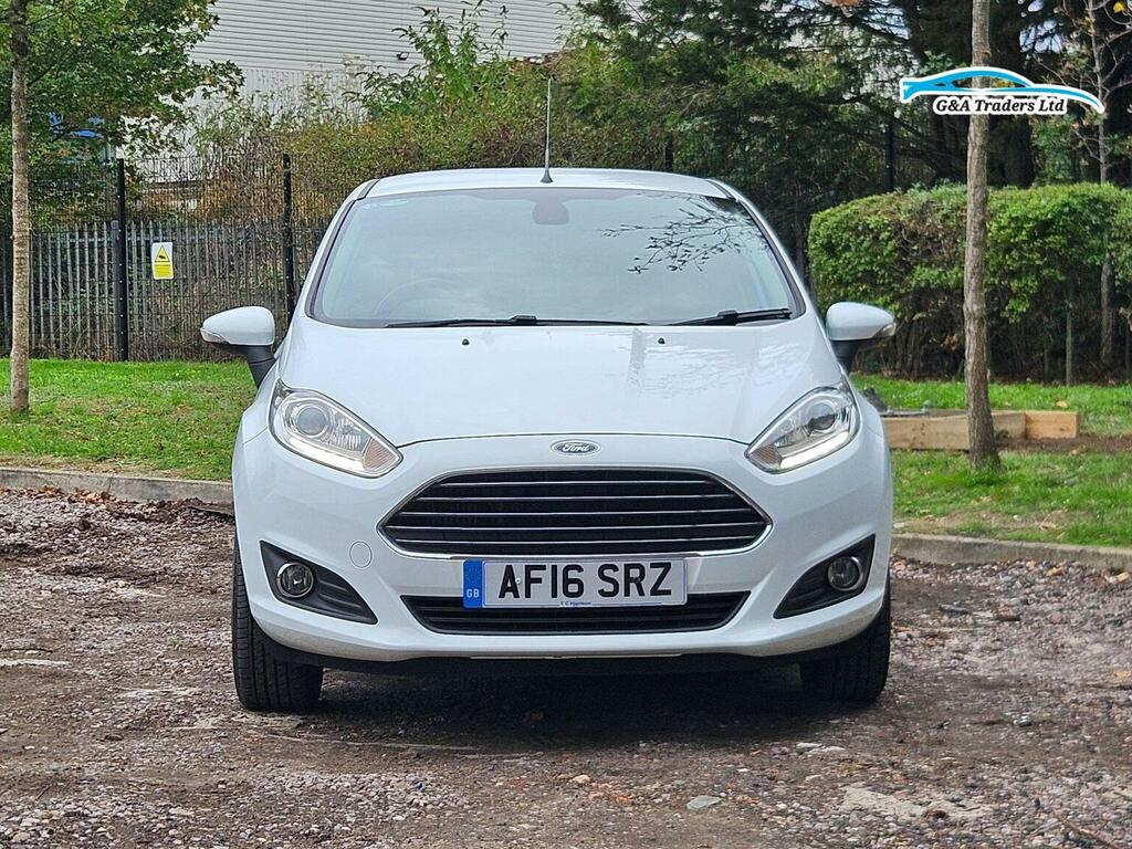 Ford Fiesta 1.0T Ecoboost Titanium Euro 6 Ss White #2