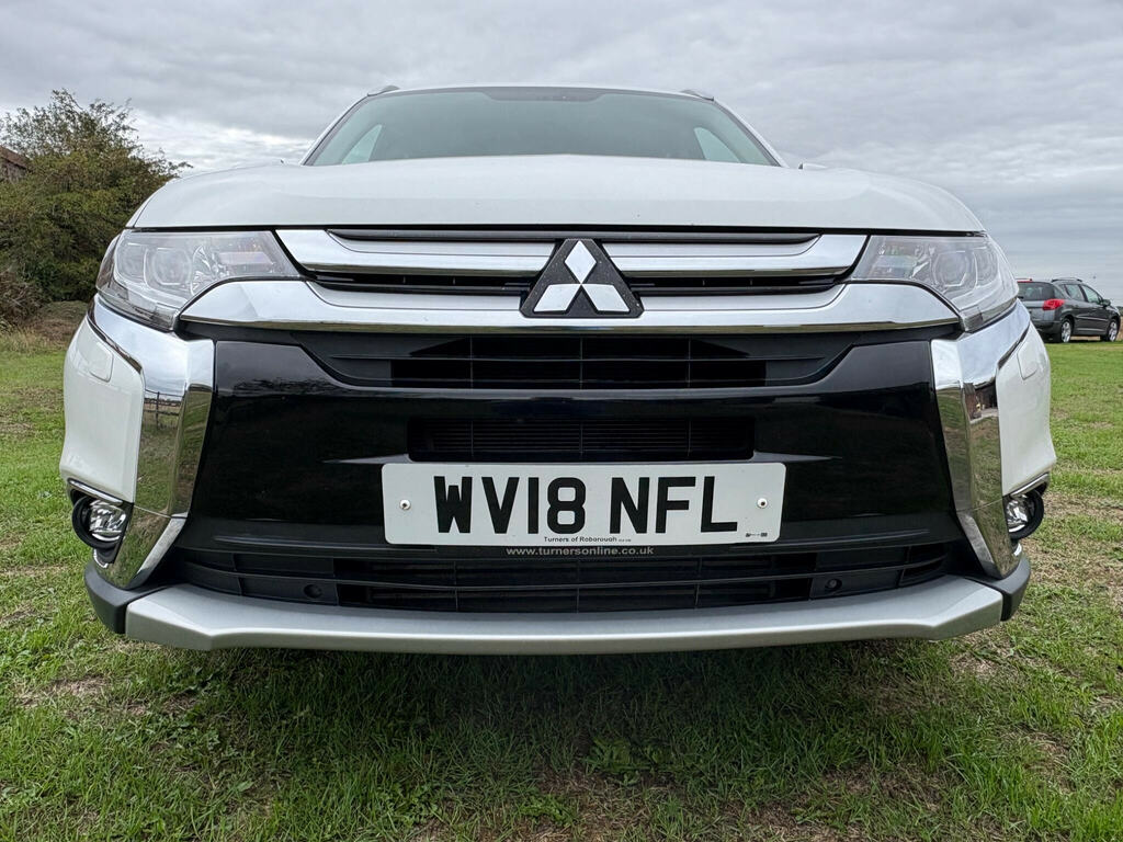 Mitsubishi Outlander 2.2 Di-d 4 4Wd Euro 6 White #4