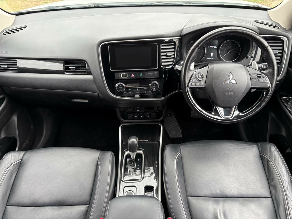 Mitsubishi Outlander 2.2 Di-d 4 4Wd Euro 6 White #2