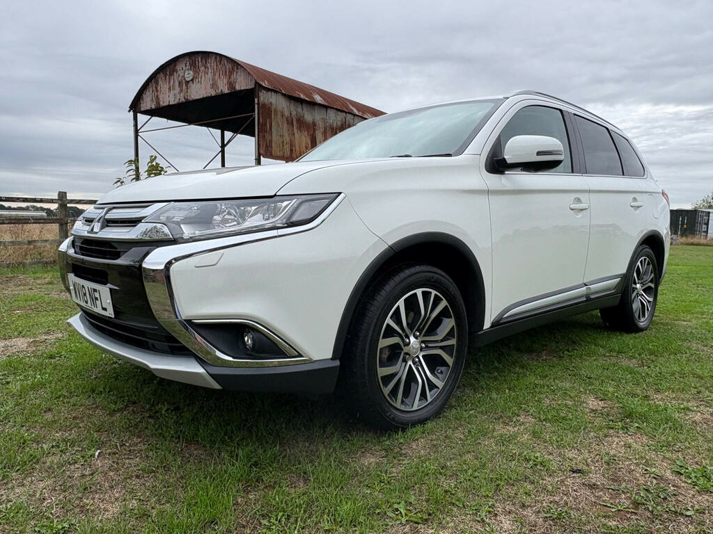 Mitsubishi Outlander 2.2 Di-d 4 4Wd Euro 6 White