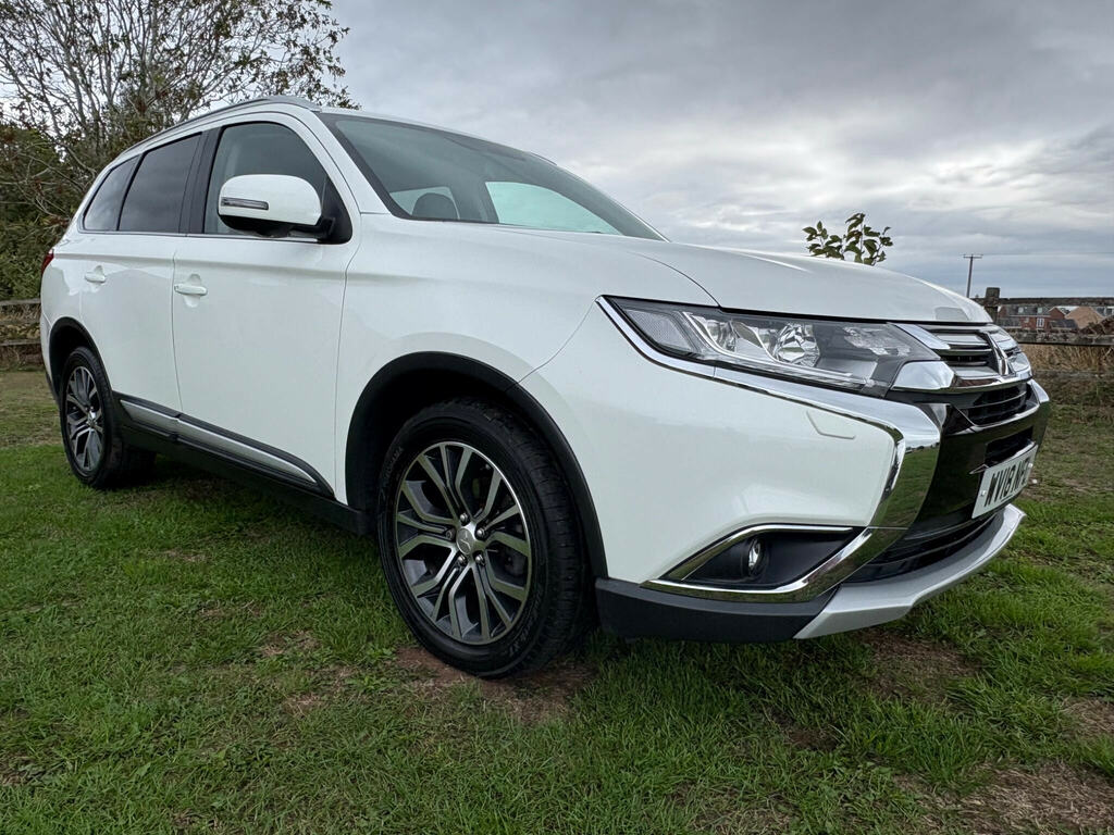 Mitsubishi Outlander 2.2 Di-d 4 4Wd Euro 6 White #3