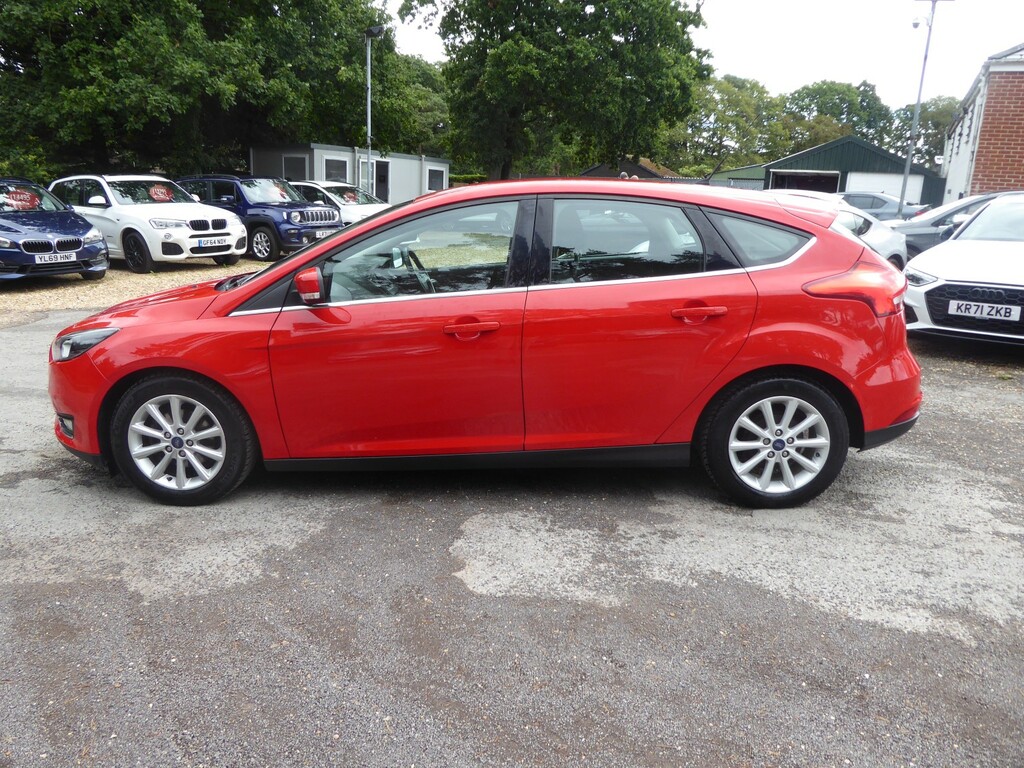 Ford Focus Hatchback 2014 - 2018 Red #3