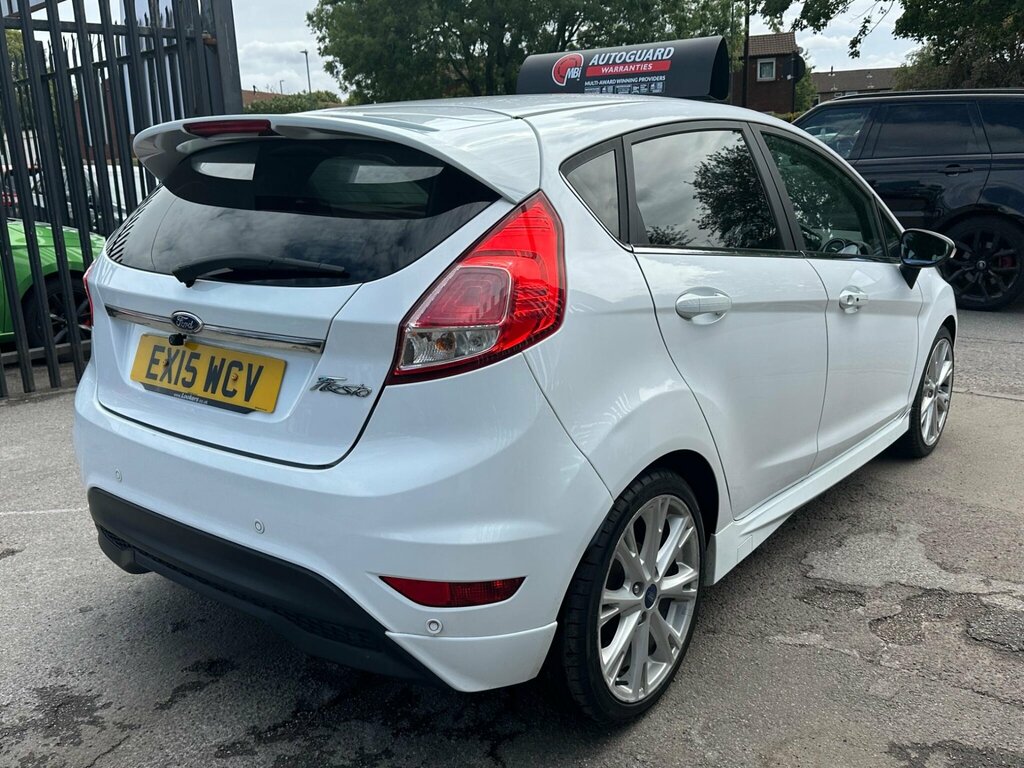 Ford Fiesta 1.5 Tdci Titanium Euro 5 White #6