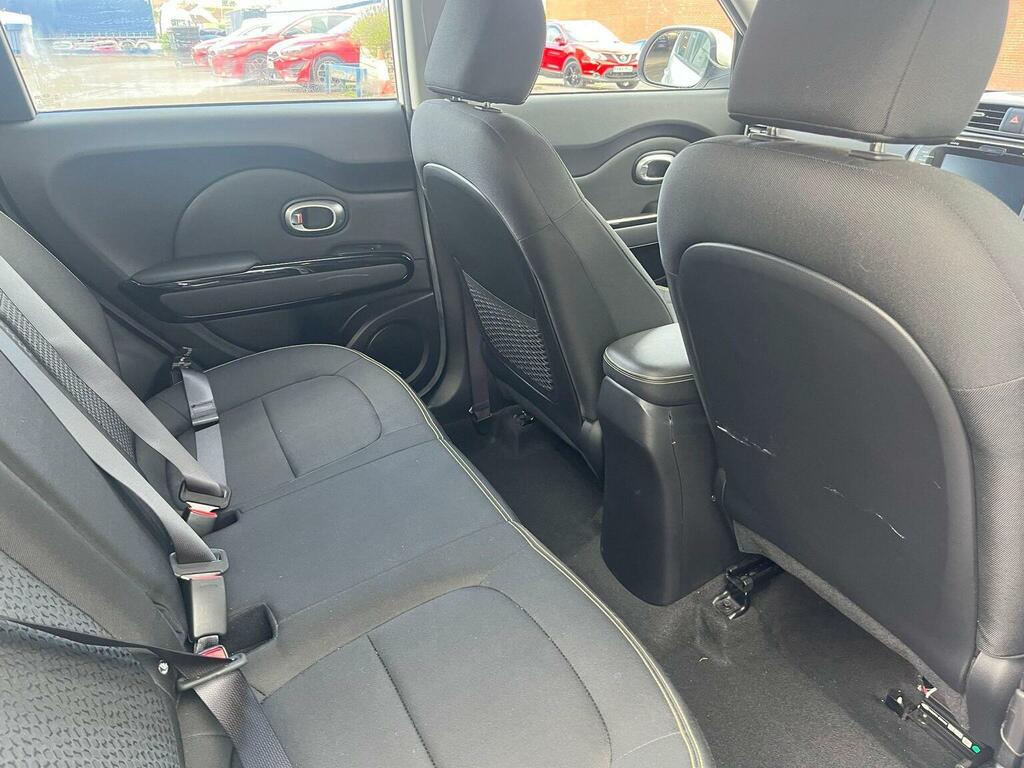 Kia Soul Hatchback Silver #12