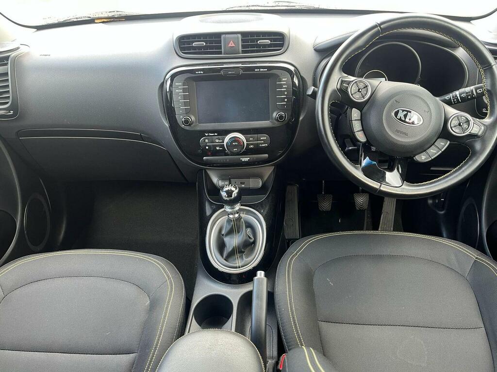 Kia Soul Hatchback Silver #11