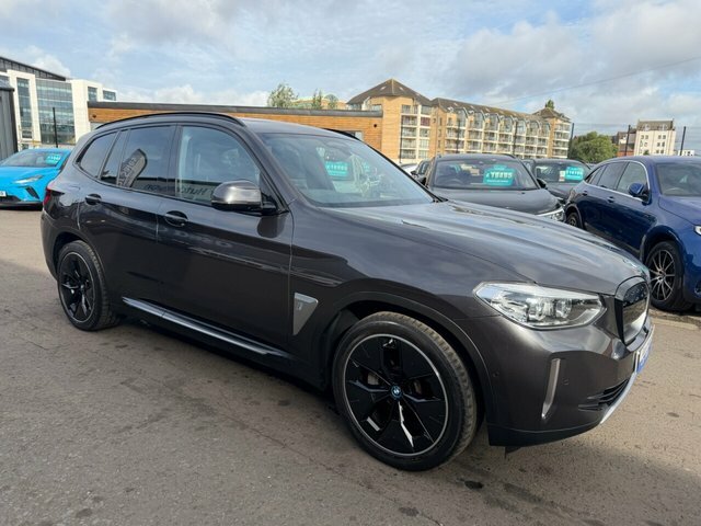 BMW iX3 80Kwh Premier Edition White #34