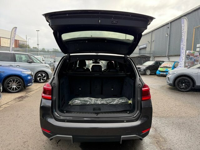 BMW iX3 80Kwh Premier Edition White #20