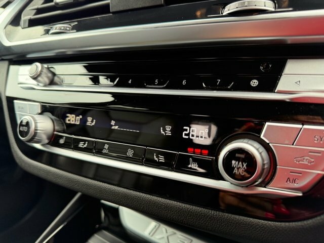 BMW iX3 80Kwh Premier Edition White #13