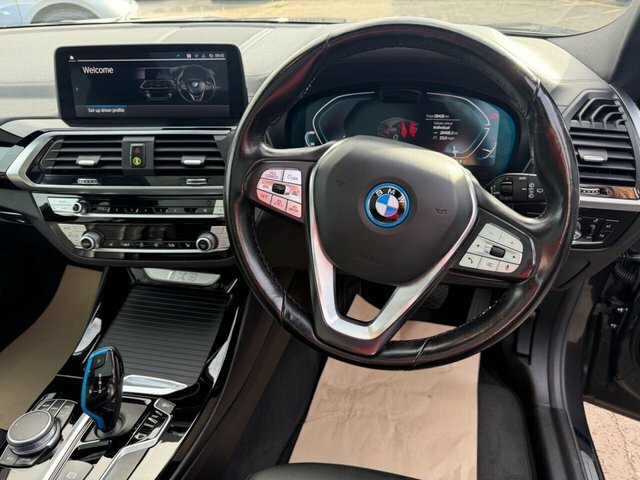 BMW iX3 80Kwh Premier Edition White #7
