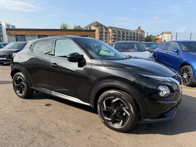 Nissan Juke 1.0 Dig-t N-connecta Suv Euro 6 Black #2