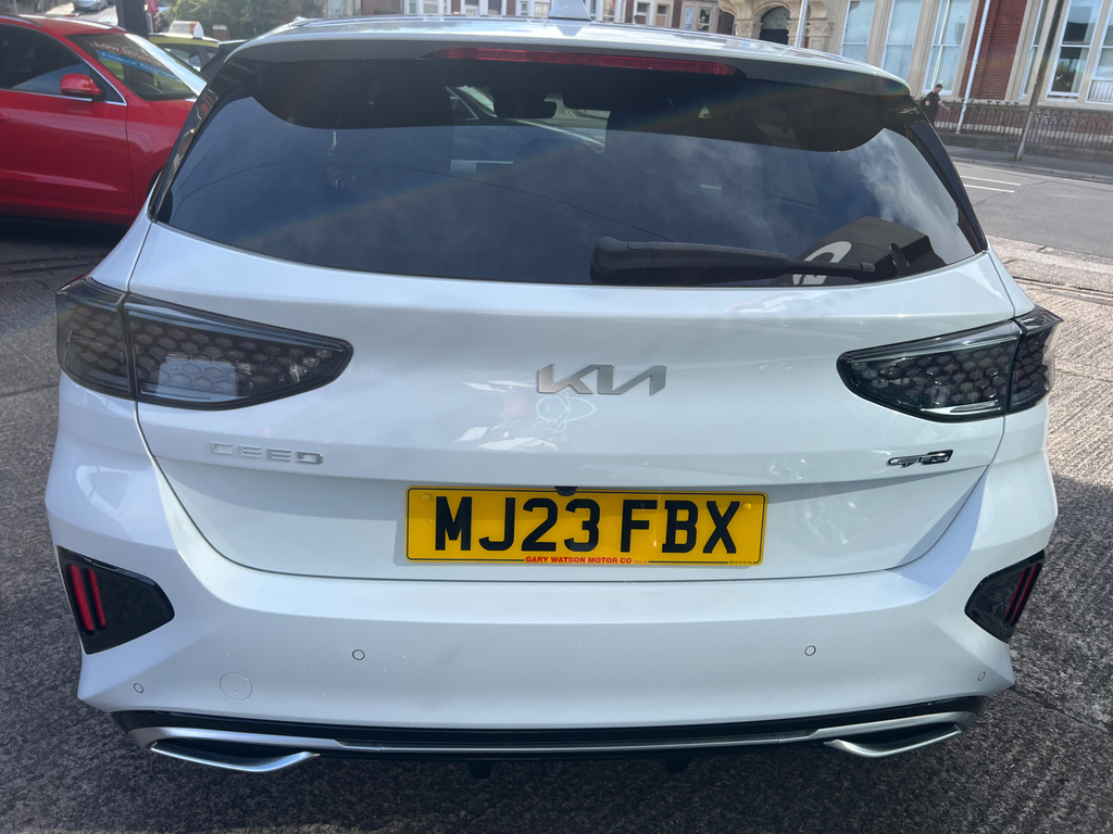 Kia Ceed Gt-line Isg White #3