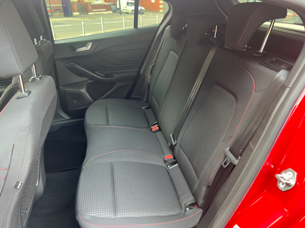 Ford Focus St-line Edition WP70DCE Red #6