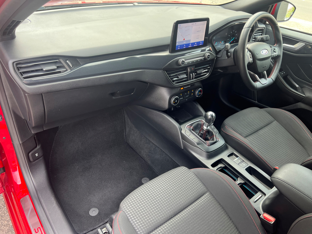 Ford Focus St-line Edition WP70DCE Red #4
