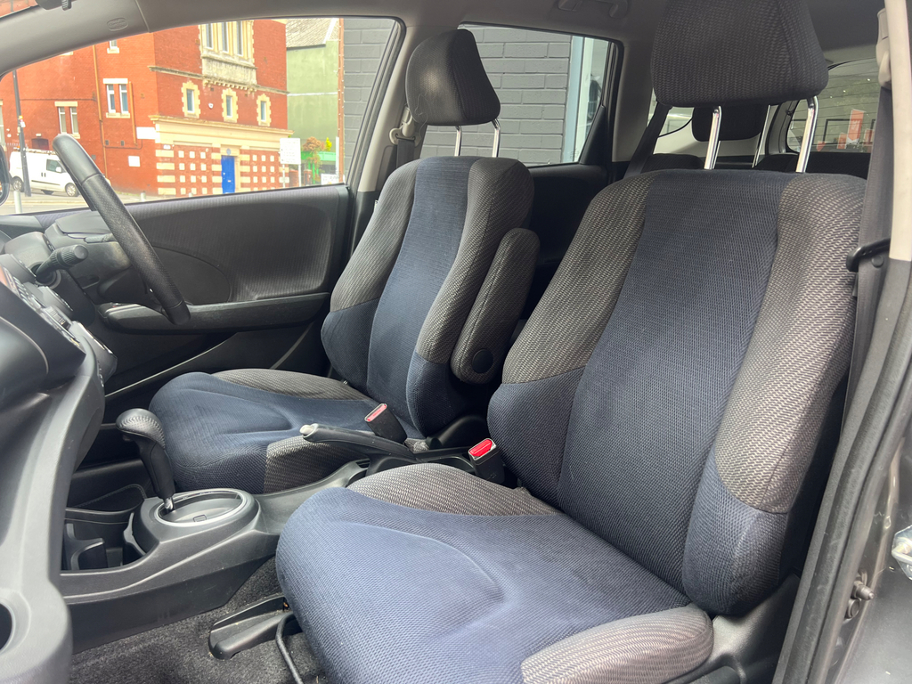 Honda Jazz I-vtec Es Plus Grey #5