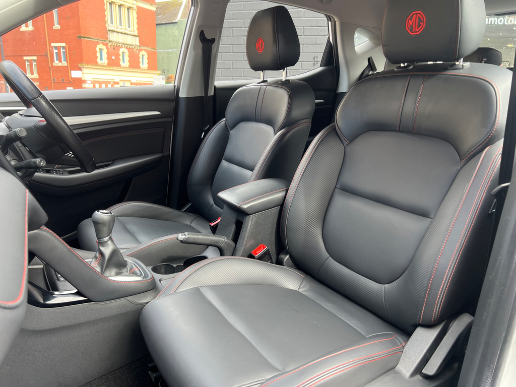 MG ZS Exclusive Vti-tech White #5