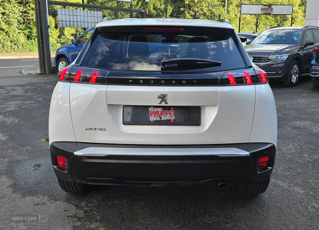 Peugeot 2008 1.2 Puretech Active Premium YE72ZNH White #4