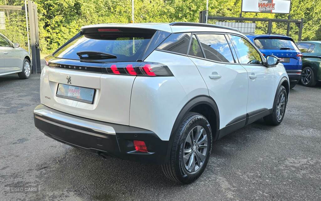 Peugeot 2008 1.2 Puretech Active Premium YE72ZNH White #3