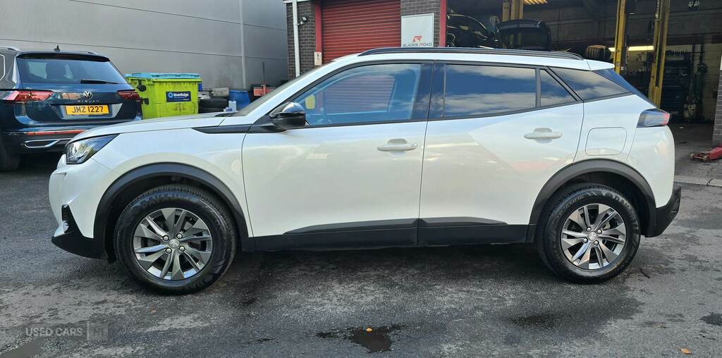 Peugeot 2008 1.2 Puretech Active Premium YE72ZNH White #6