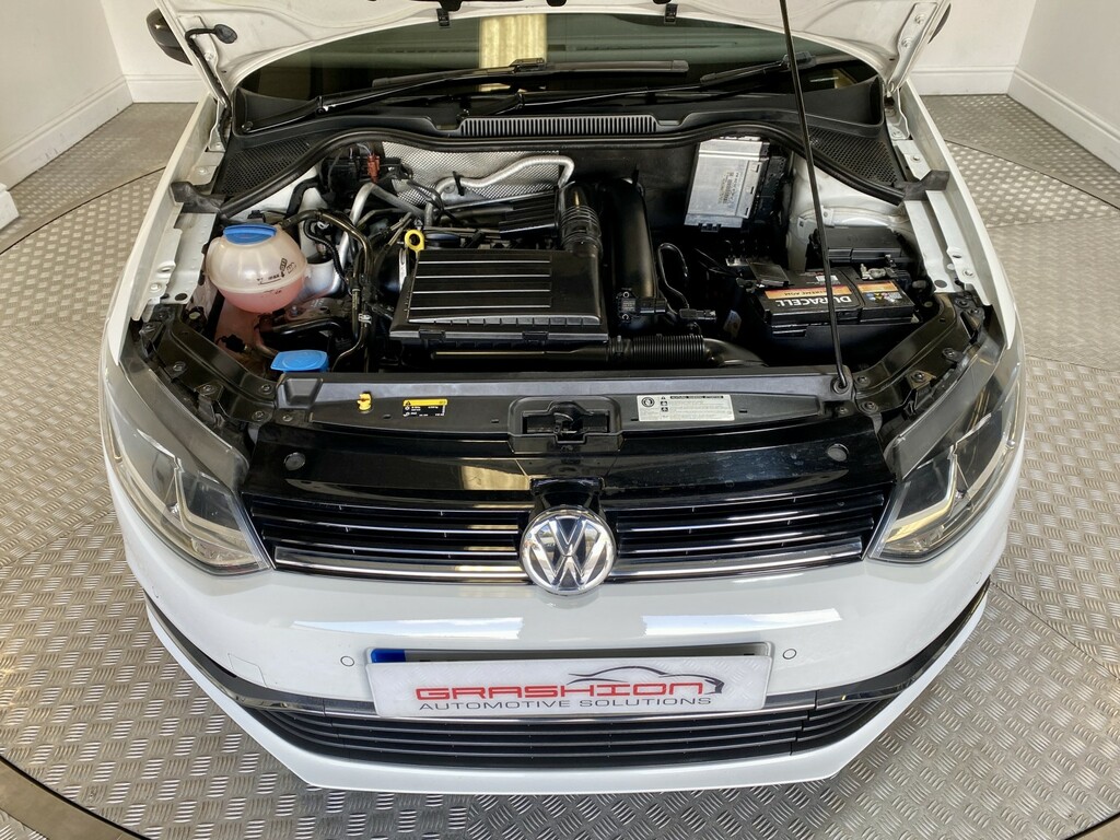 Volkswagen Polo Hatchback Red #11