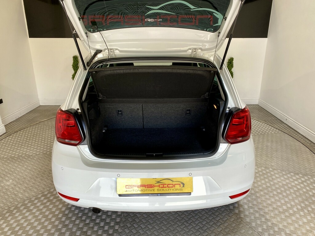 Volkswagen Polo Hatchback Red #13