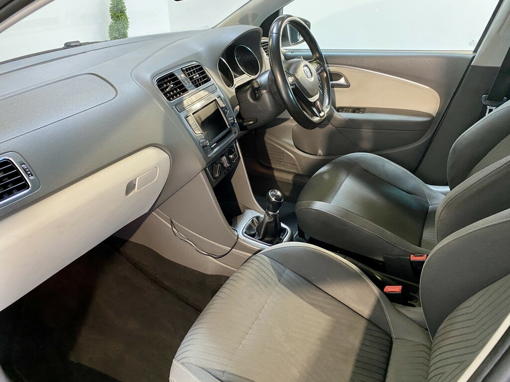 Volkswagen Polo Hatchback Red #16