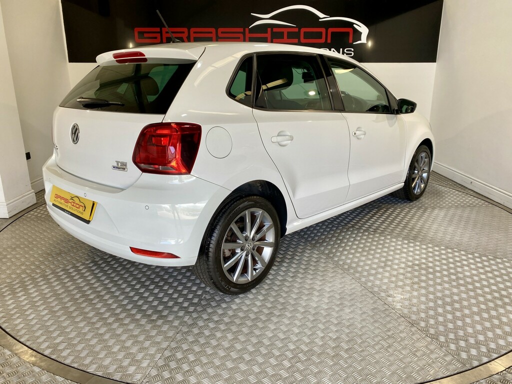 Volkswagen Polo Hatchback Red #6