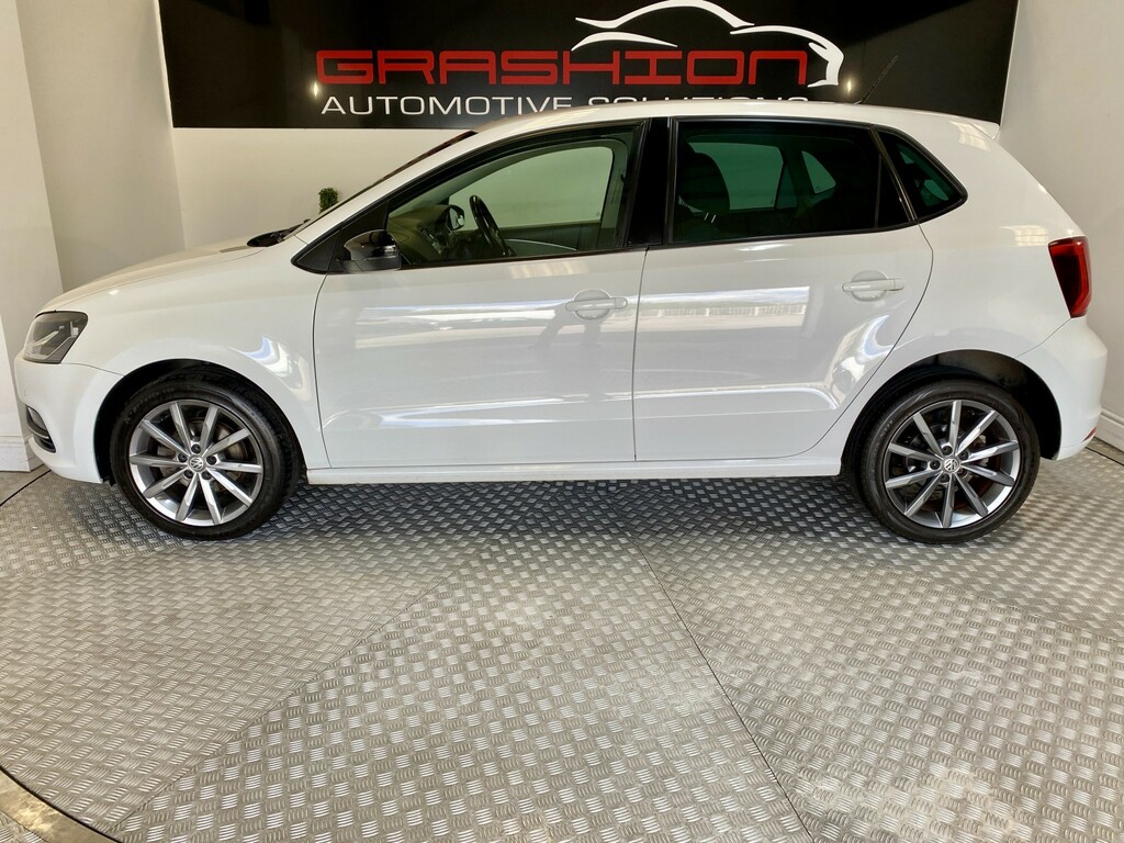 Volkswagen Polo Hatchback Red #5