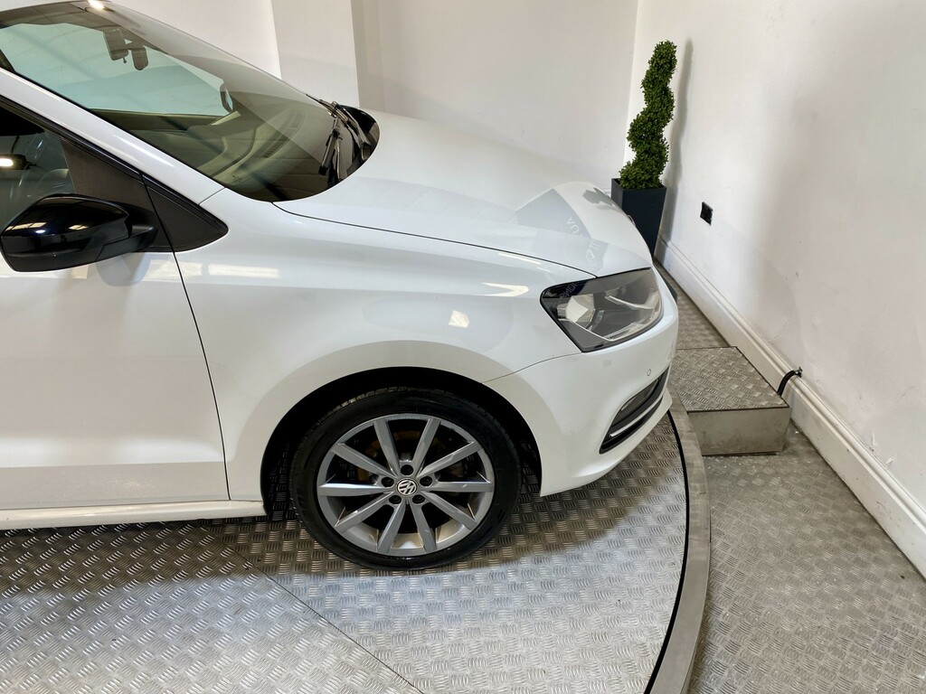 Volkswagen Polo Hatchback Red #9