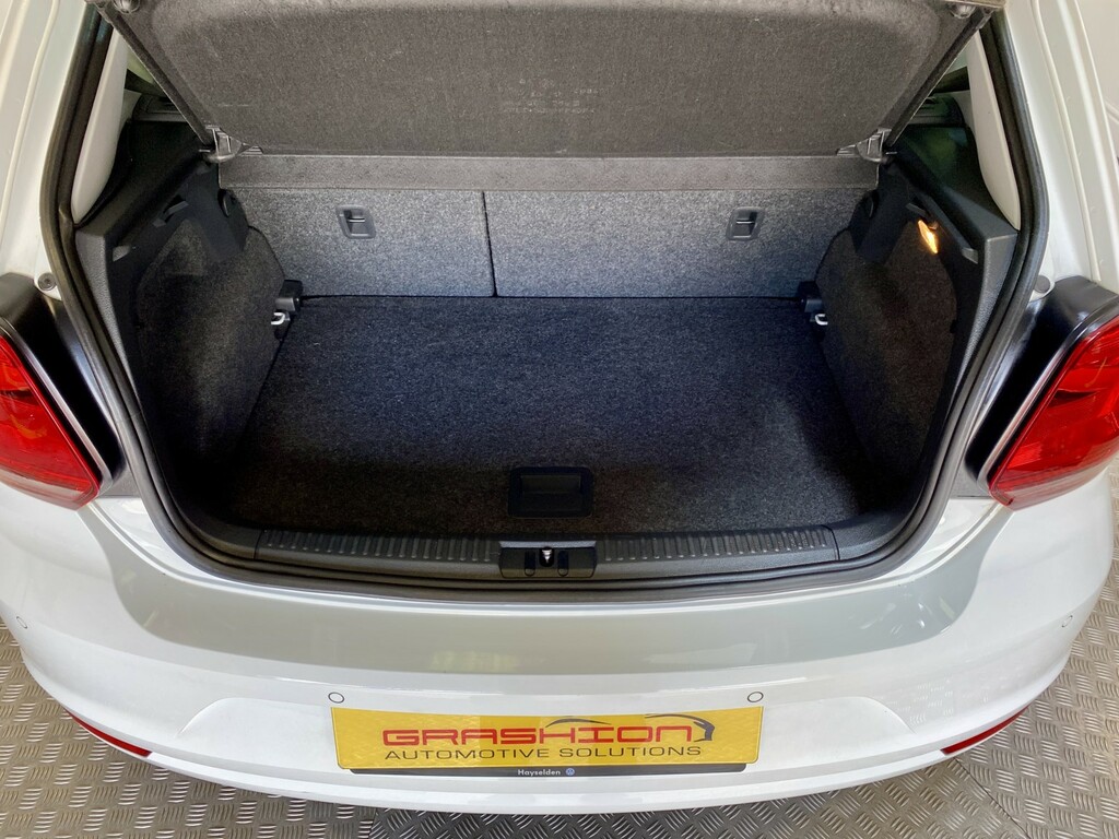 Volkswagen Polo Hatchback Red #14