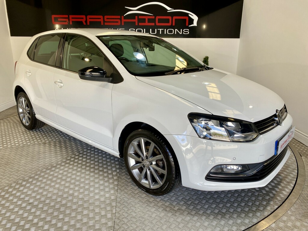 Volkswagen Polo Hatchback Red #1