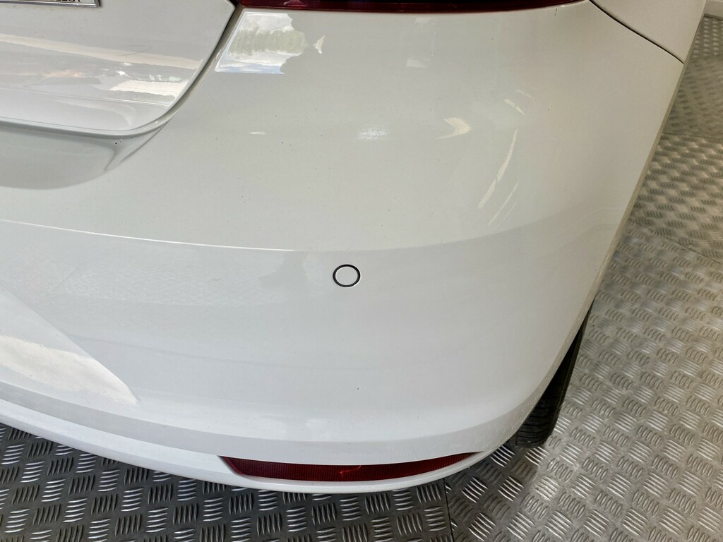 Volkswagen Polo Hatchback Red #28