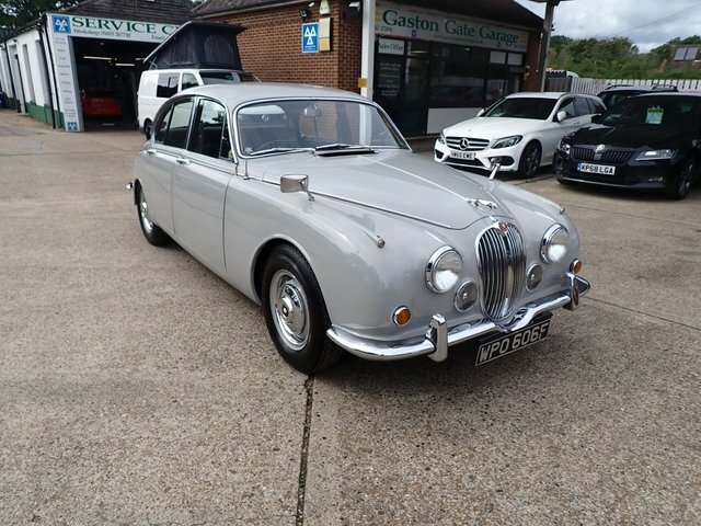 Jaguar Mark II II Grey