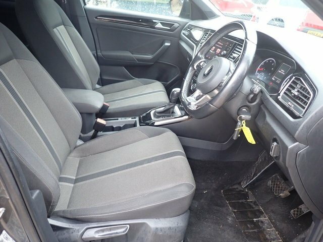 Volkswagen T-Roc 1.5 Tsi Evo Black Edition Suv Dsg Euro Black #5
