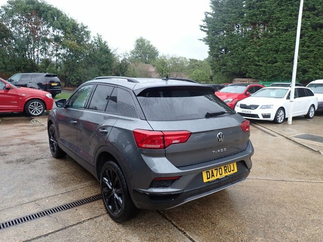 Volkswagen T-Roc 1.5 Tsi Evo Black Edition Suv Dsg Euro Black #3