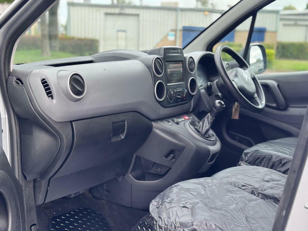 Citroen Berlingo White #20