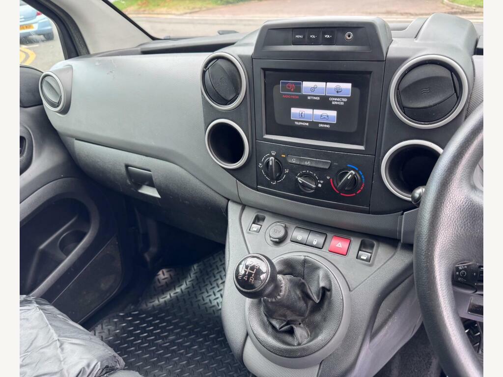 Citroen Berlingo White #24