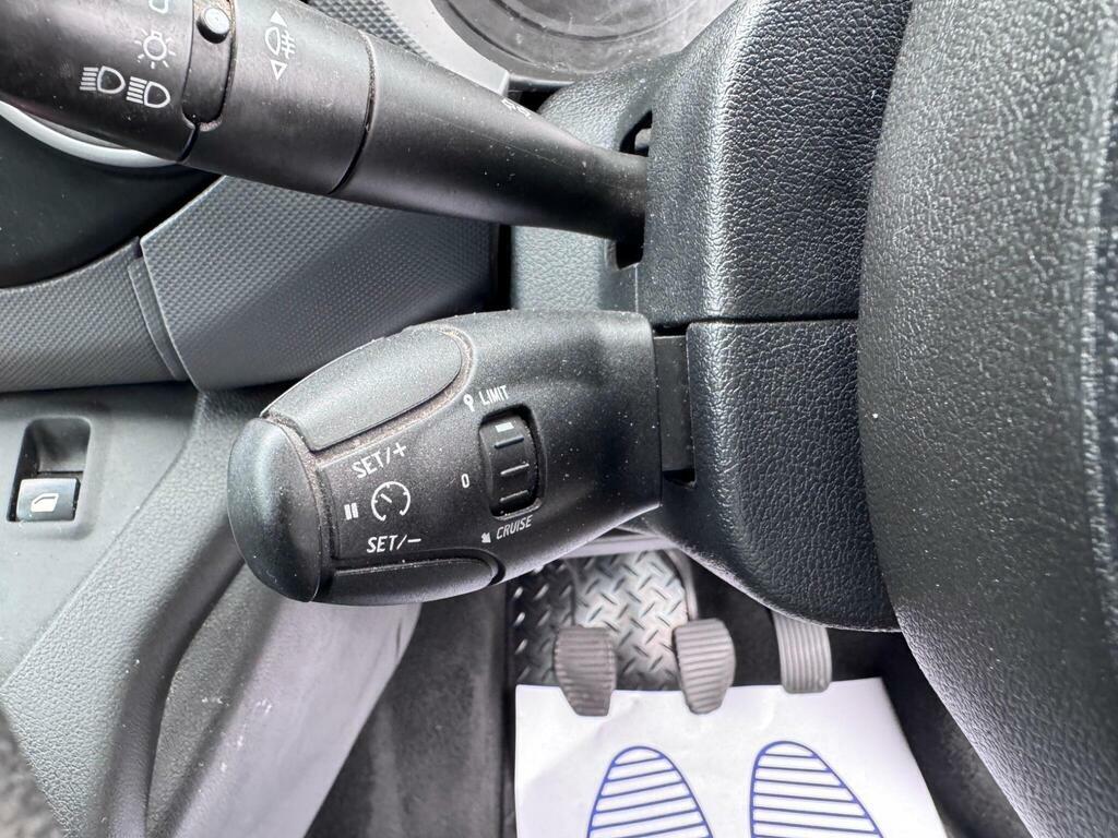 Citroen Berlingo White #25