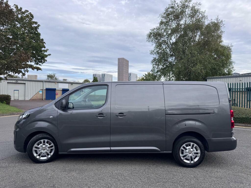 Vauxhall Vivaro 2.0 Turbo D 3100 Sportive L2 H1 Euro 6 S S Grey #4