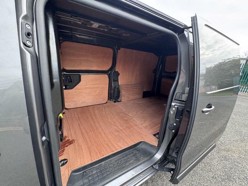 Vauxhall Vivaro Vivaro 2900 Dynamic Ss White #8