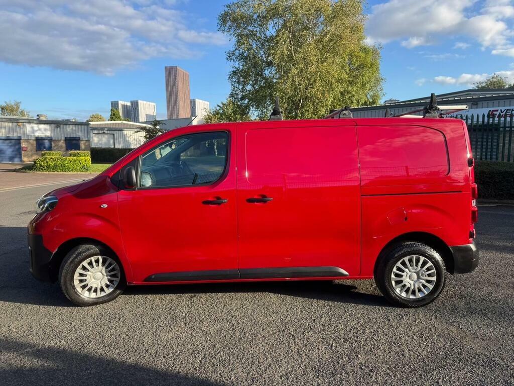 Toyota PROACE 2.0D Icon Medium Panel Van Mwb Euro 6 Red #3