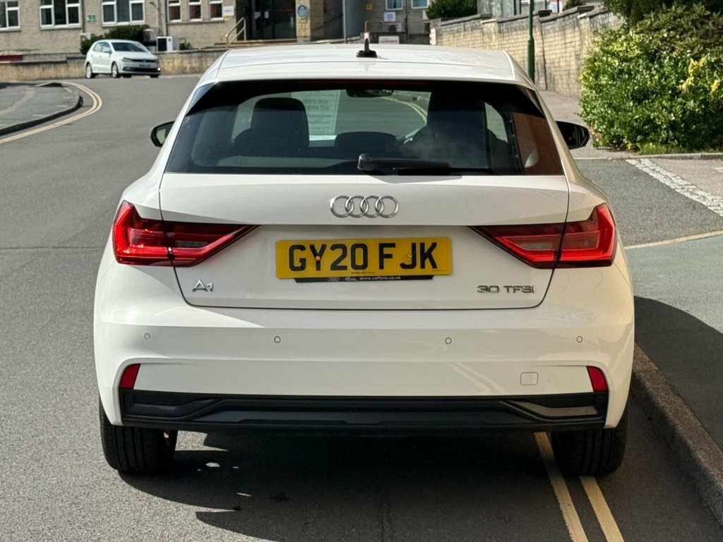 Audi A1 1L Sport White #6