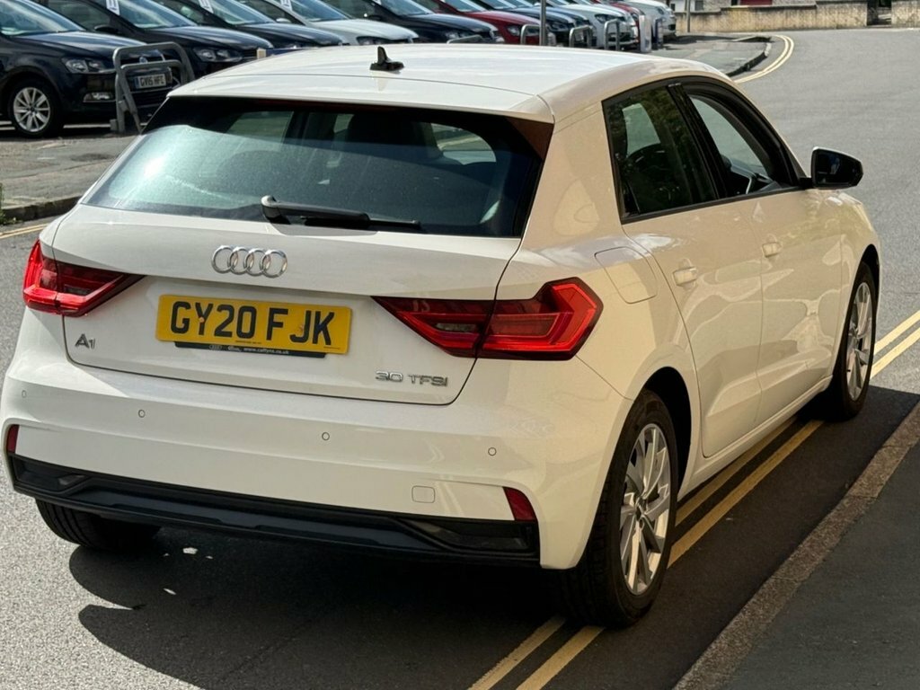 Audi A1 1L Sport White #5