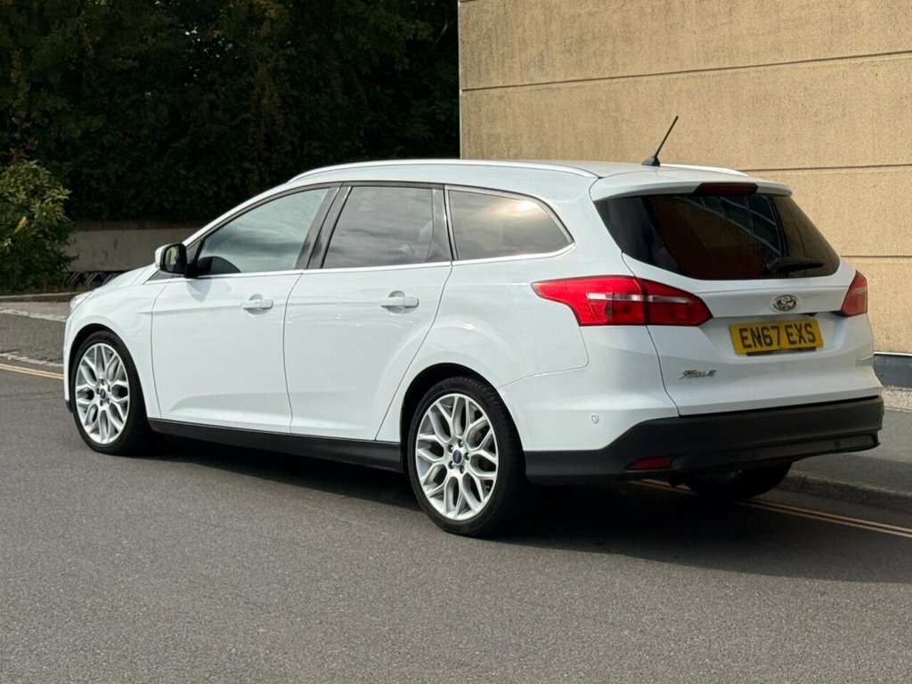 Ford Focus 1.5L Titanium X White #4