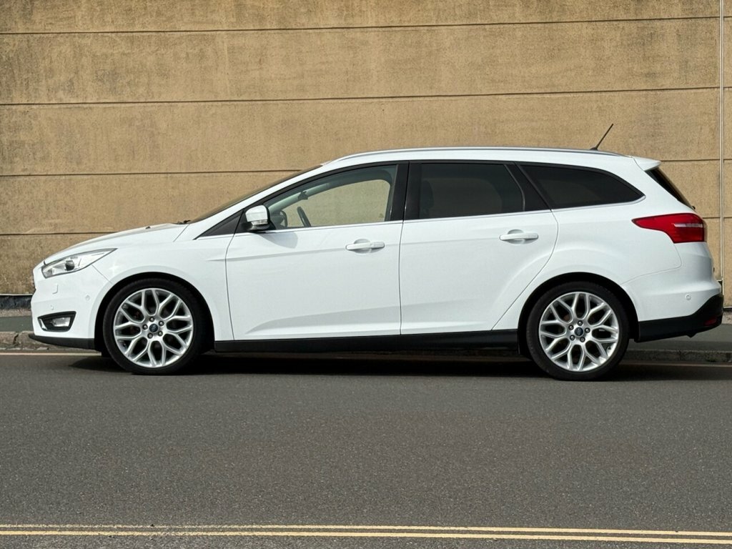 Ford Focus 1.5L Titanium X White #3