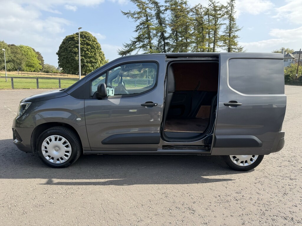 Vauxhall Combo L1 2300 1.6 Sportive Euro6 100Ps #13