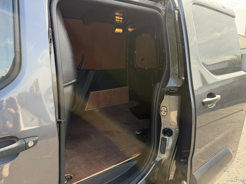 Vauxhall Combo L1 2300 1.6 Sportive Euro6 100Ps #14