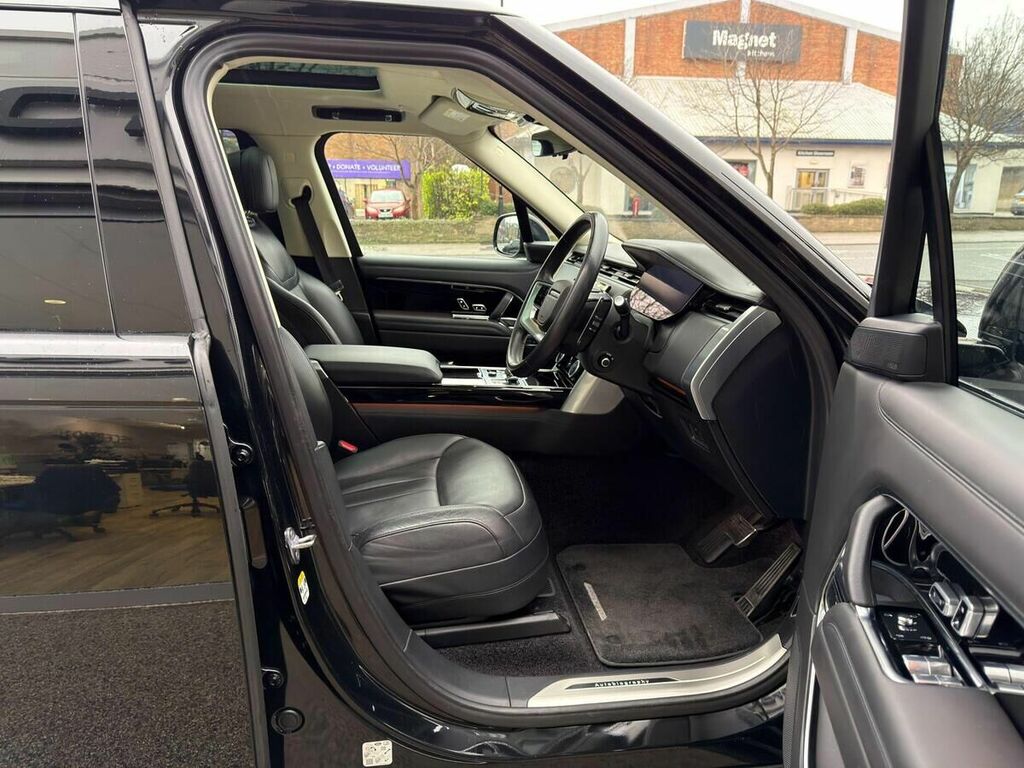 Land Rover Range Rover First Edition Black #16